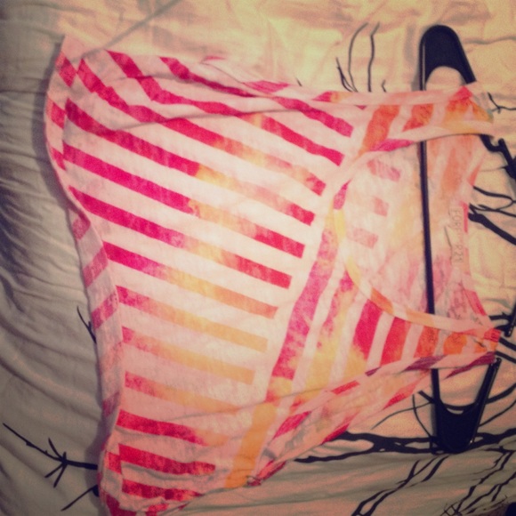 Bright crop top