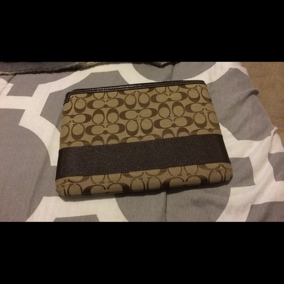 Coach iPad case- like new
