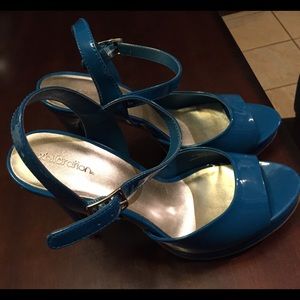 Turquoise heels!