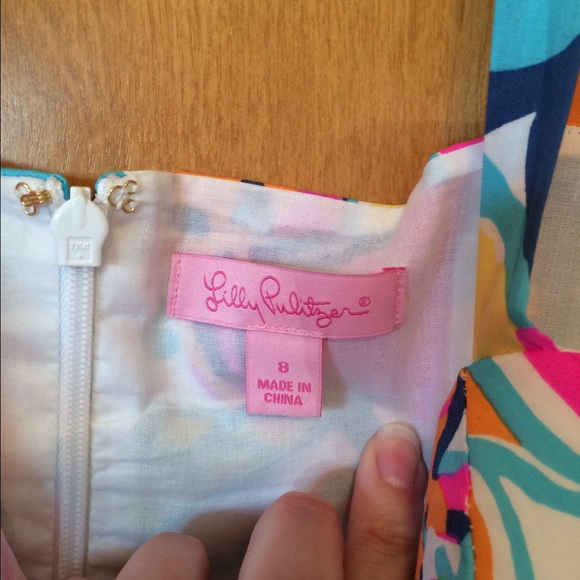 🚫SOLD Lilly Pulitzer Besame Mucho Christine Dress - Picture 2 of 2