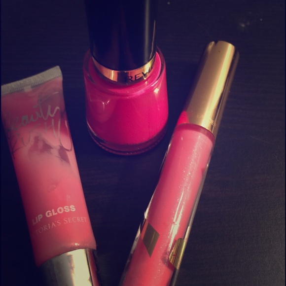 Pink makeup bundle