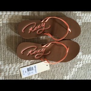 NWT Coral Roxy Flip Flop