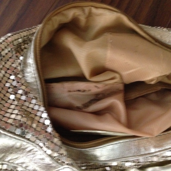 Gold Metallic and Vegan Leather Handbag - Picture 4 of 4