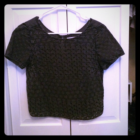 Black crop top