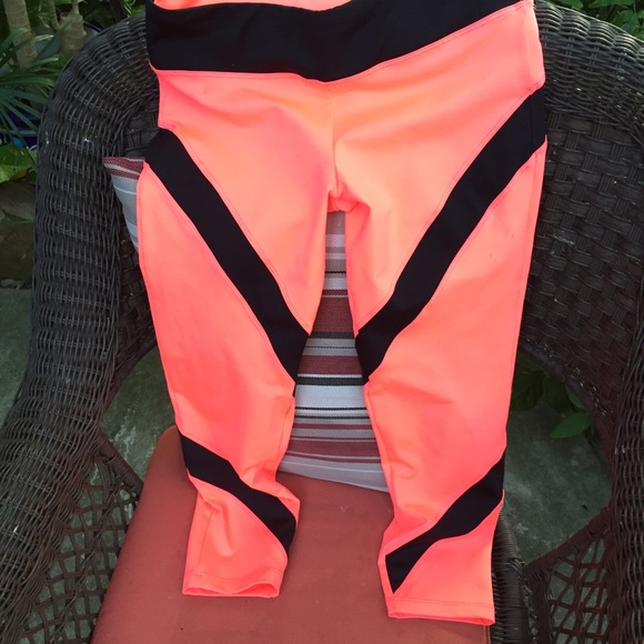 bebe Other - Bebe Sport Neon Orange/Black Active Capri