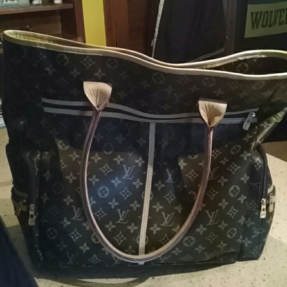 LV lg bag