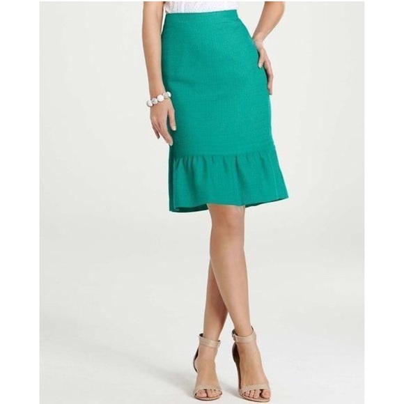 Ann Taylor Skirt With Ruffled Hem, Sz 6 Petite