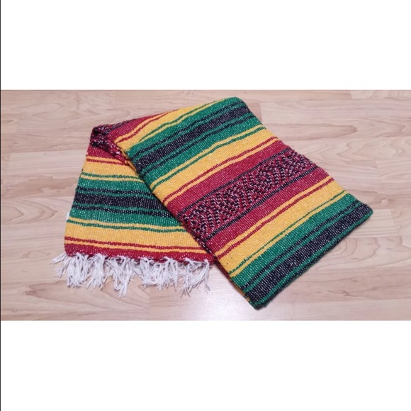 ‼️Last one‼️ Mexican Falsa Blanket - Picture 4 of 4