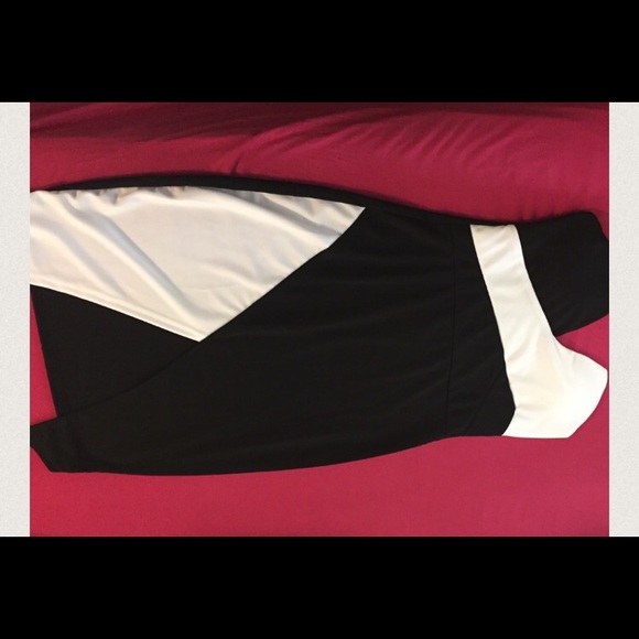 Sexy strapless asymmetrical black and white dress - Picture 2 of 3