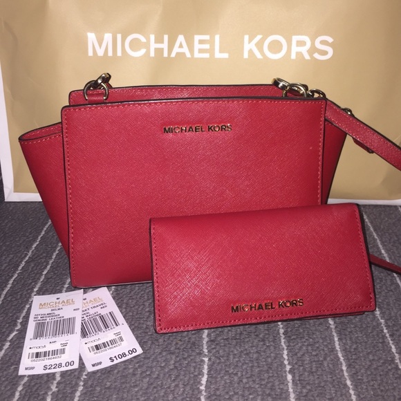 Michael Kors Handbags - ❌SOLD❌Michael Kors - Jet Set Selma MD