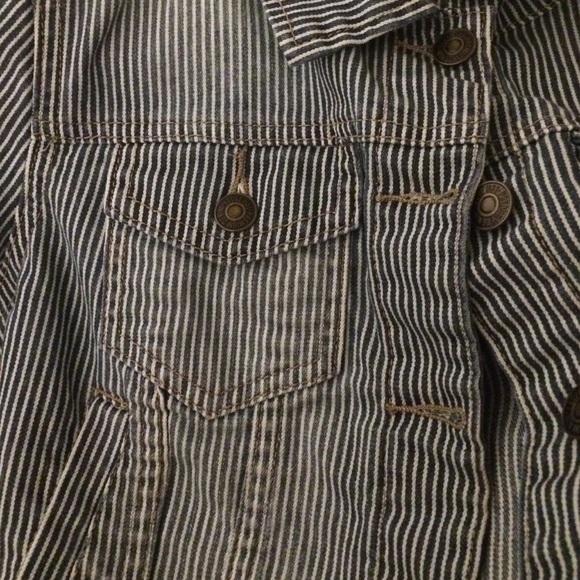 Forever 21 denim jacket - Picture 3 of 4