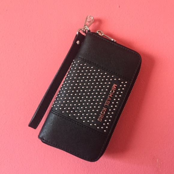 Michael Kors Wristlet