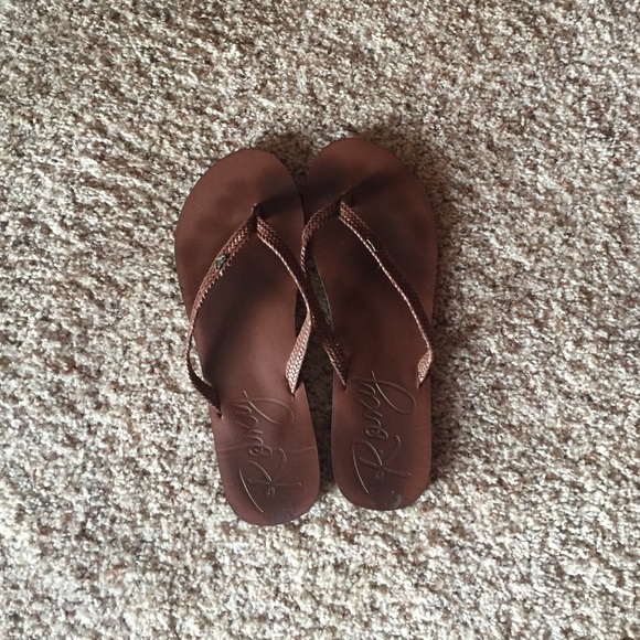 Foxy flip flops
