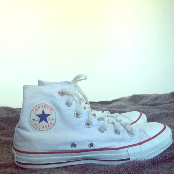 Converse Shoes - White high top chuck converse