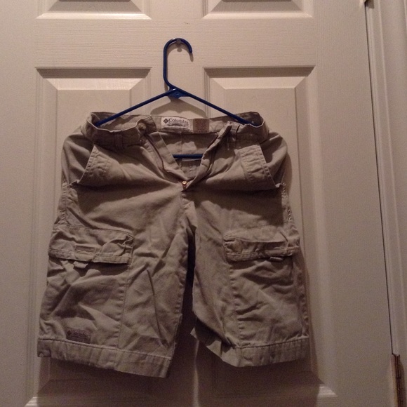 Columbia Boys Kaki Shorts Size 10-12