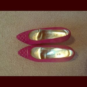 St.John deep fuschia suede pumps