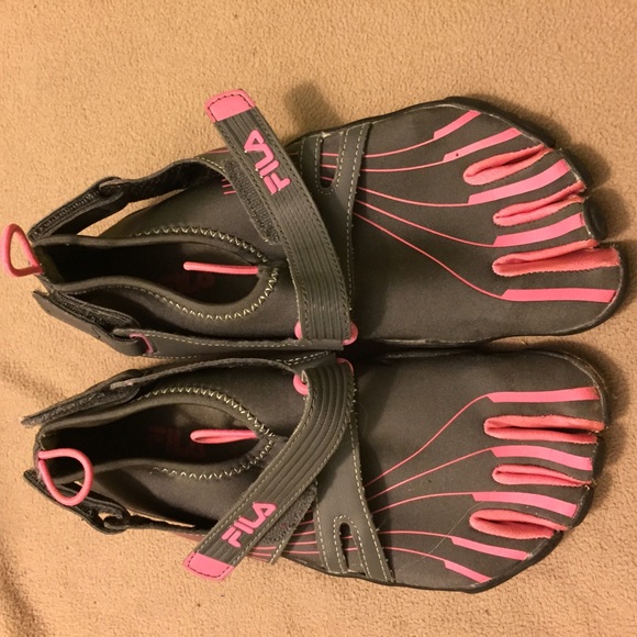 Toe shoes