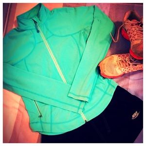 Lululemon Teal/Aqua Zip-Up