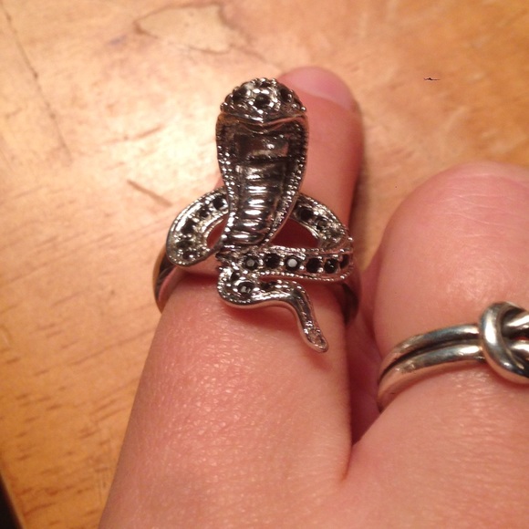 Cobra ring - Picture 3 of 4