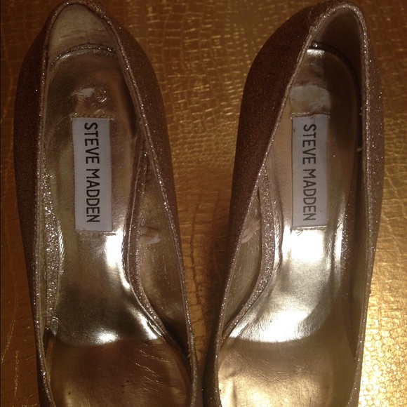 Last chance‼️Golden glitter Steve Madden Pumps - Picture 3 of 4