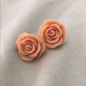 Peach Rose stud earrings (new)
