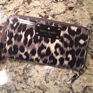 Kate Spade Wallet (REDUCED)