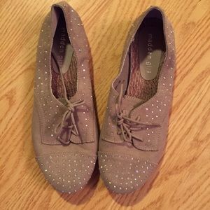 Beige sparkly flats
