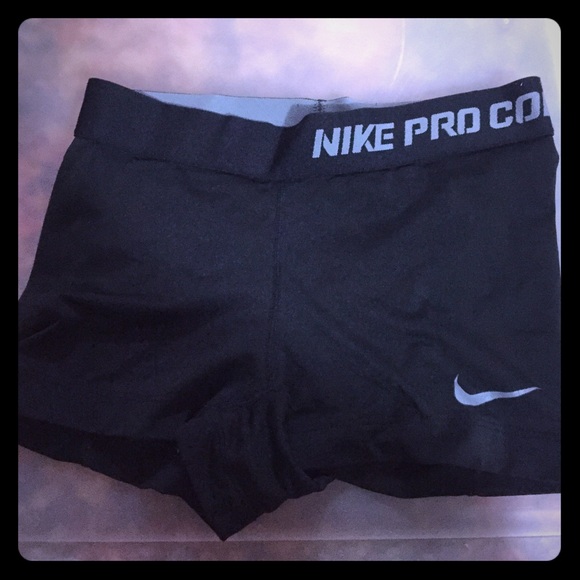 Nike pro combat
