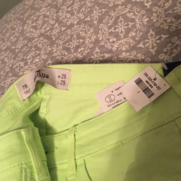 HOLLISTER LIME GREEN SKINNY JEANS 💚 - Picture 2 of 2