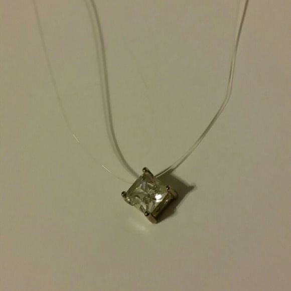 Floating Necklace - Picture 2 of 4