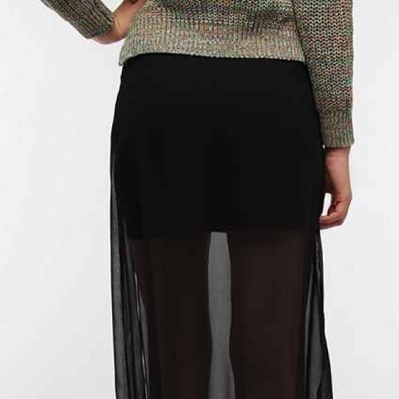 Urban Outfitters BLK Double Slit Maxi - Picture 2 of 2