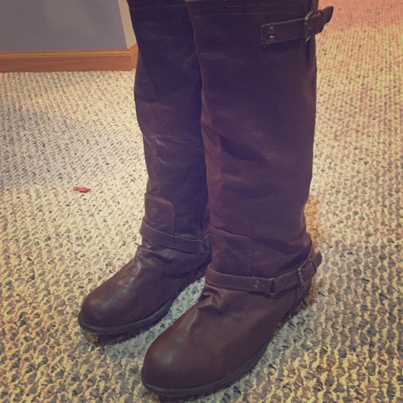 Brown boots