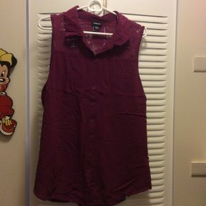 Lace Sleeveless Button-down