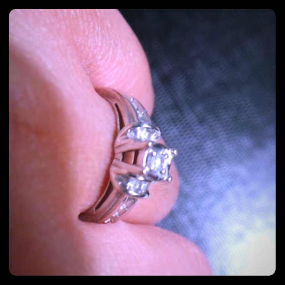 Jewelry - Sterling Silver Engagement Ring