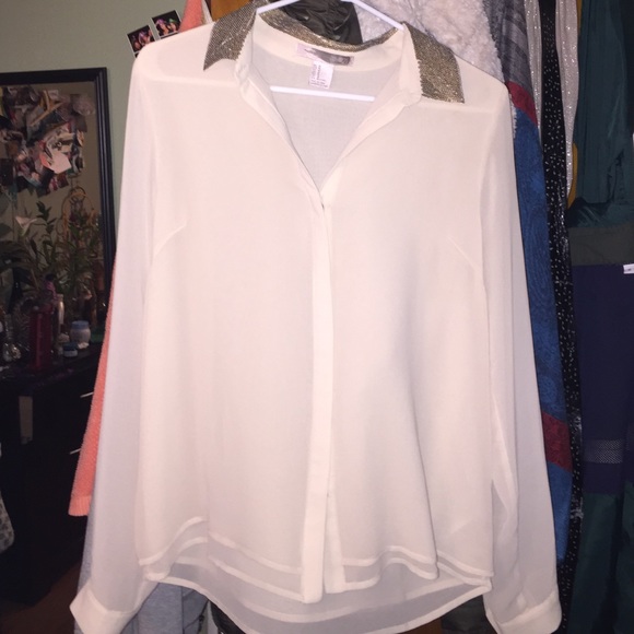 Fancy cute blouse!👑💫 - Picture 2 of 3