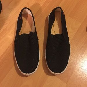 RIVIERAS BRAND NEW NEVER WORN