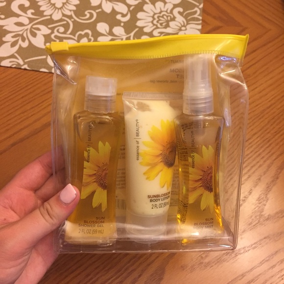 Free with any purchase $12 and up!Lotion/mist/soap