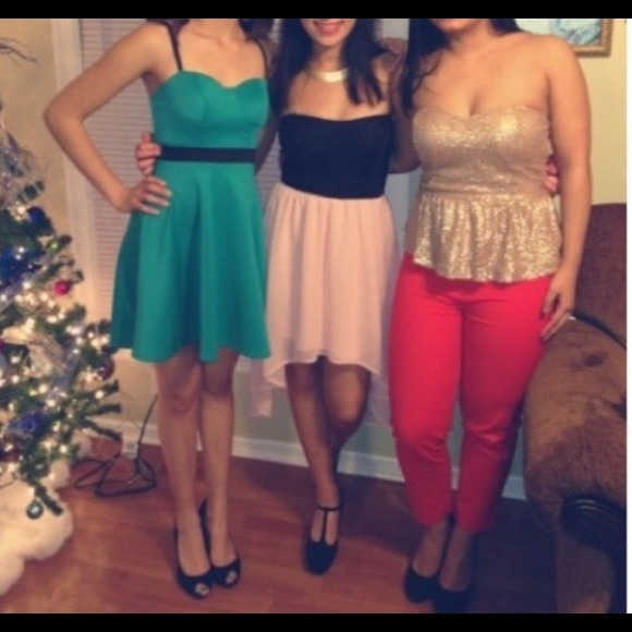 High low dress! 👗👛 - Picture 3 of 3