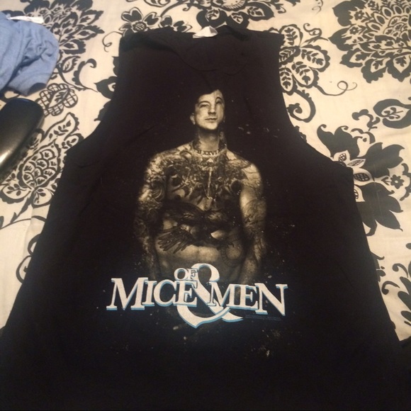 Of mice and men muscle tee