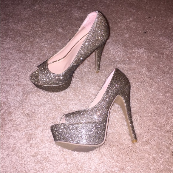 Charlotte Russe Gold glitter open toe pump