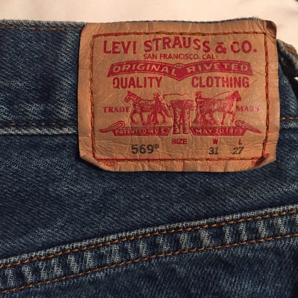 High waisted Levi shorts - Picture 3 of 3