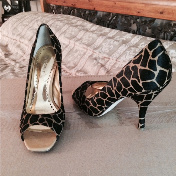 Giraffe print high heel