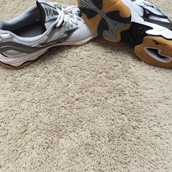 Mizuno Wave Rally - Picture 3 of 3