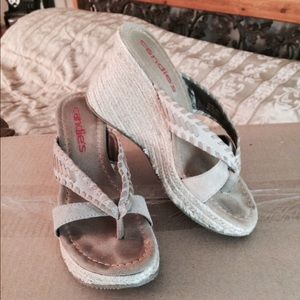 Candies - beige wedges.