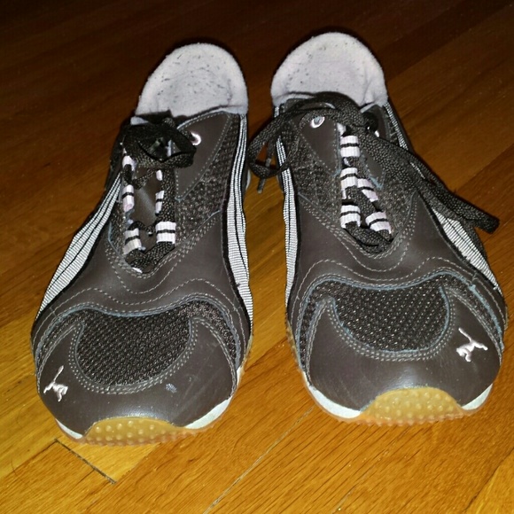 Brown and pink pumas - Picture 1 of 2