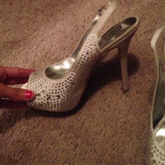 Candies silver heels - Picture 2 of 3