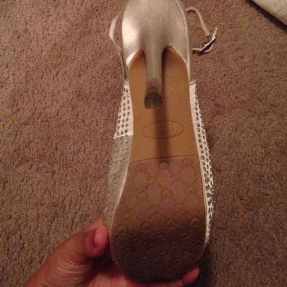 Candies silver heels - Picture 3 of 3