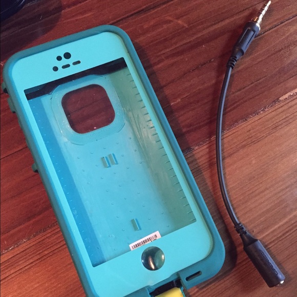 iPhone 5s teal life proof case