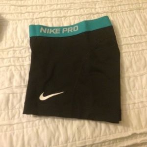 Black Nike Pros