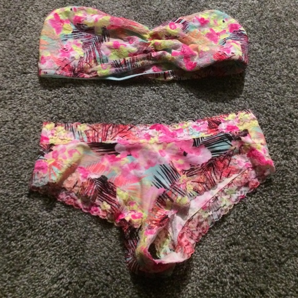 VS PINK Bandeau and matching panties